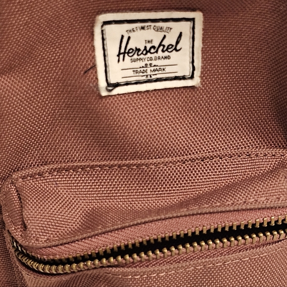 Herschel Supply Nova Crossbody bag - Picture 5 of 8